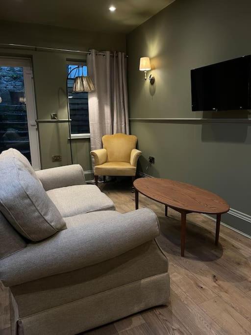 Peaceful Apartment In The Heart Of Frome Extérieur photo